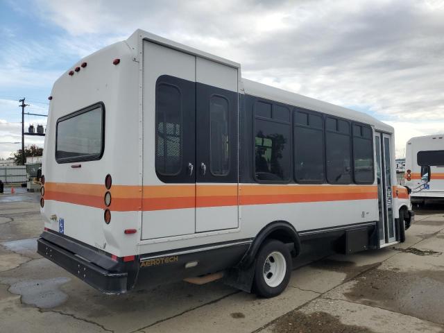 Chevrolet Express Image 10