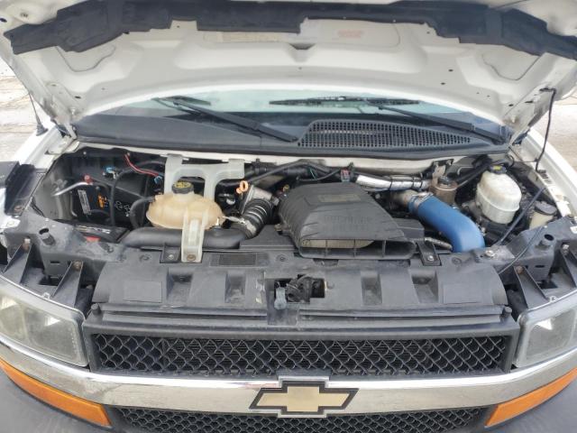 Chevrolet Express Image 5