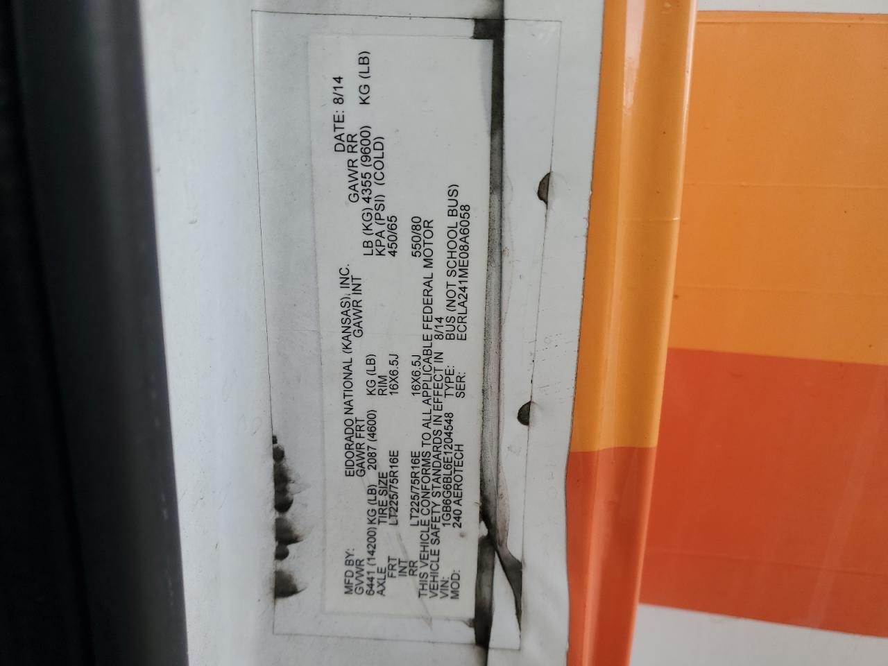 Chevrolet Express Image 2