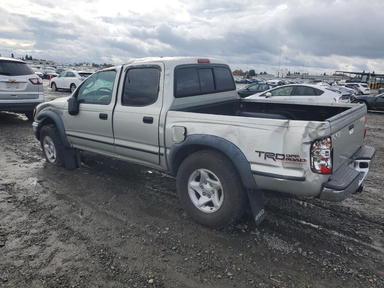 Toyota Tacoma Double Cab Image 3