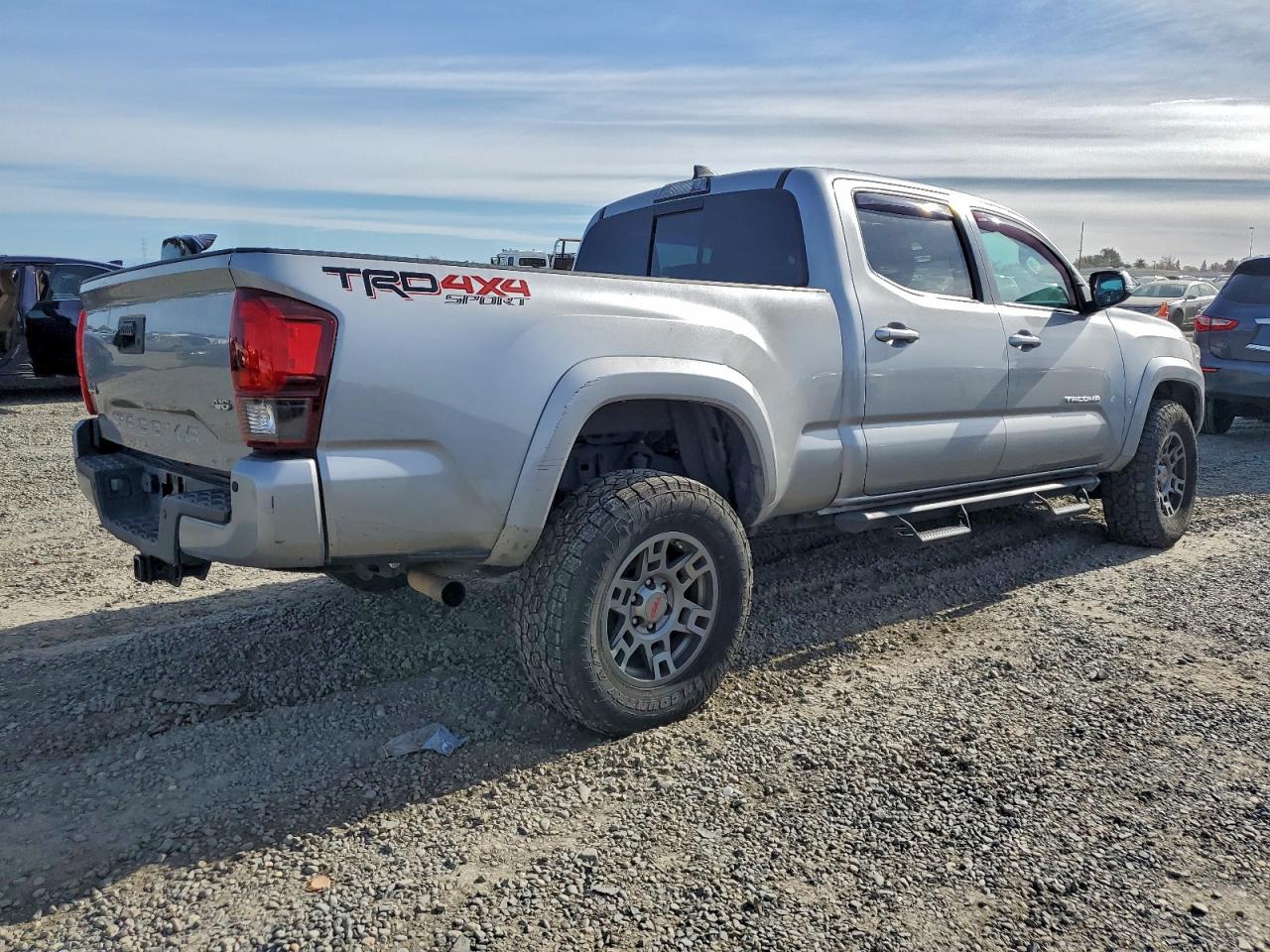 Toyota Tacoma Double Cab Image 5