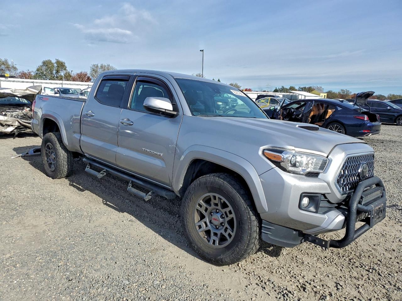Toyota Tacoma Double Cab Image 4