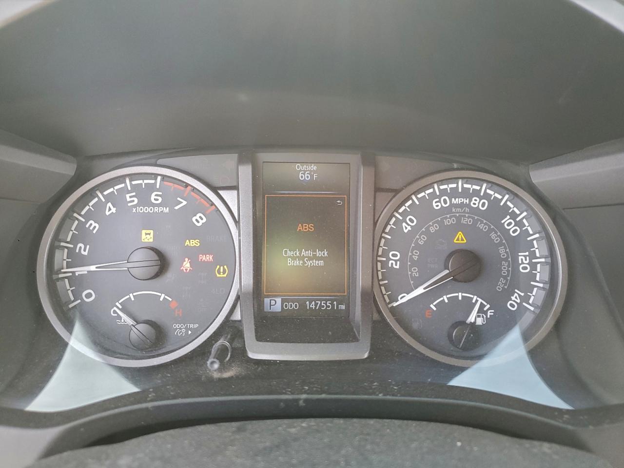 Toyota Tacoma Double Cab Image 8