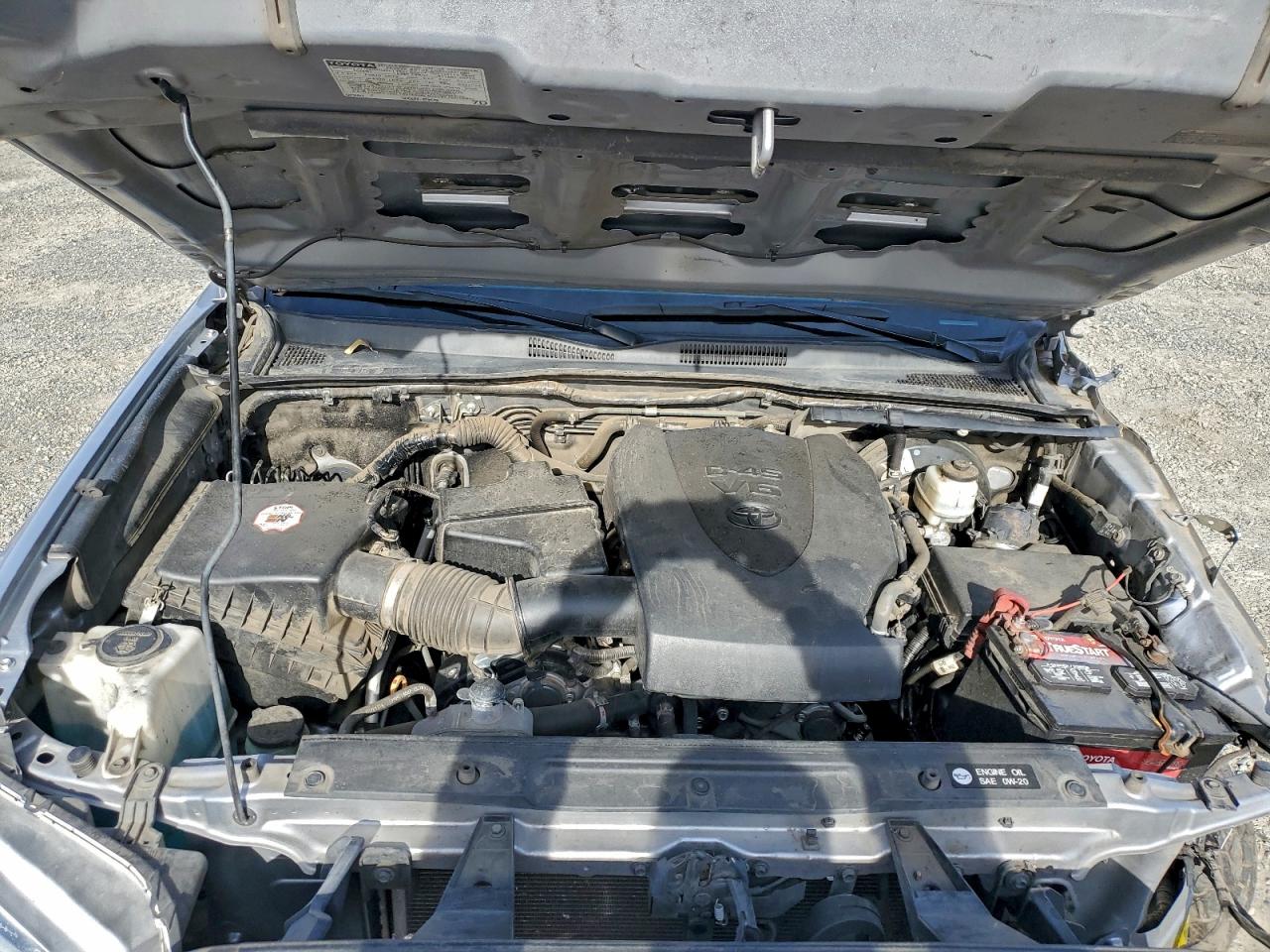 Toyota Tacoma Double Cab Image 13