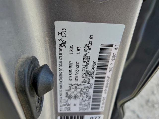 Toyota Tacoma Double Cab Image 12