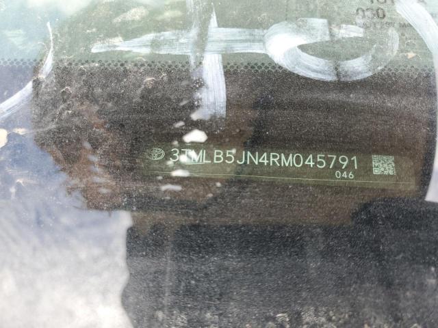 Toyota Tacoma Double Cab Image 11