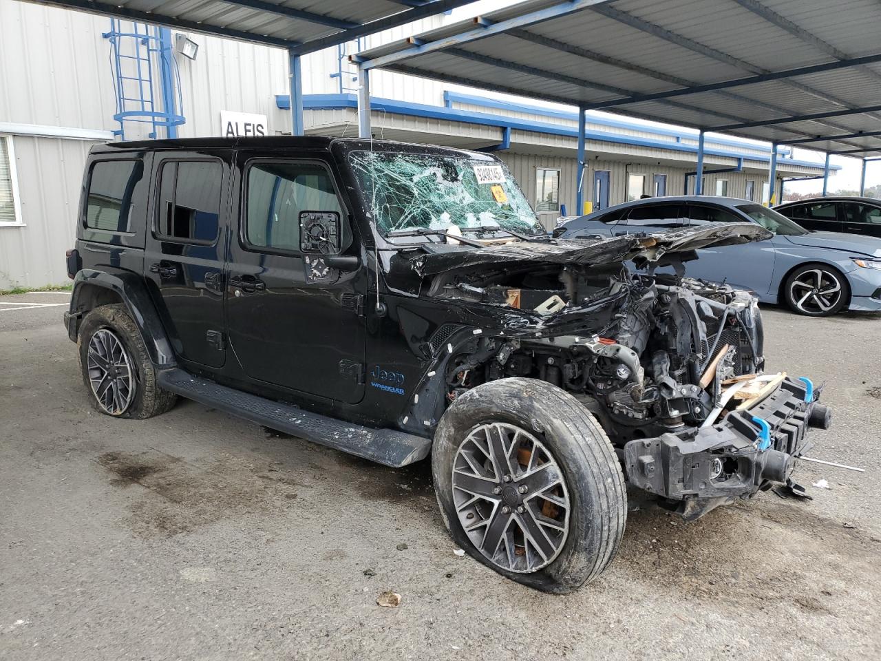 Jeep Wrangler Sahara 4xe Image 4