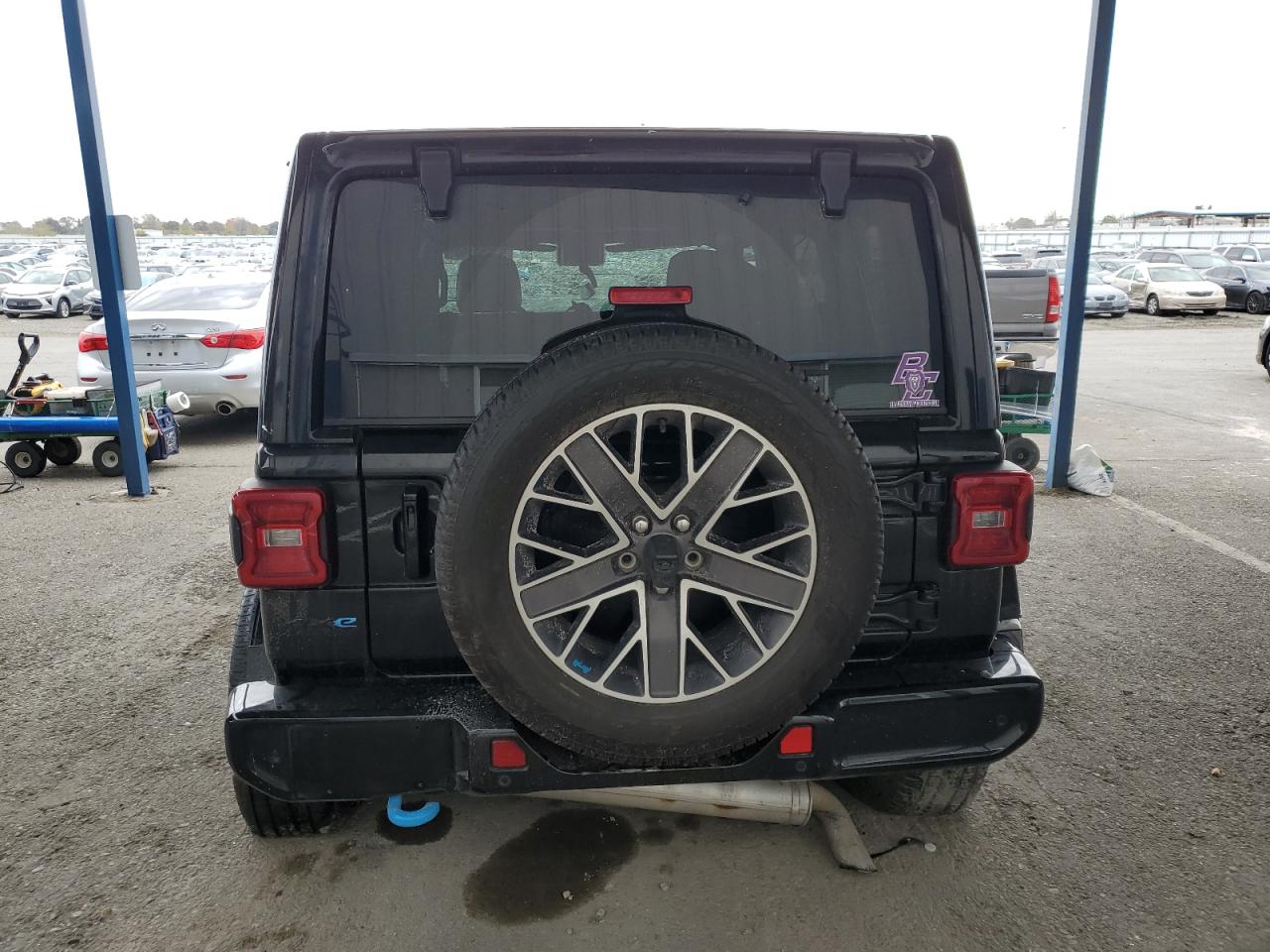 Jeep Wrangler Sahara 4xe Image 9