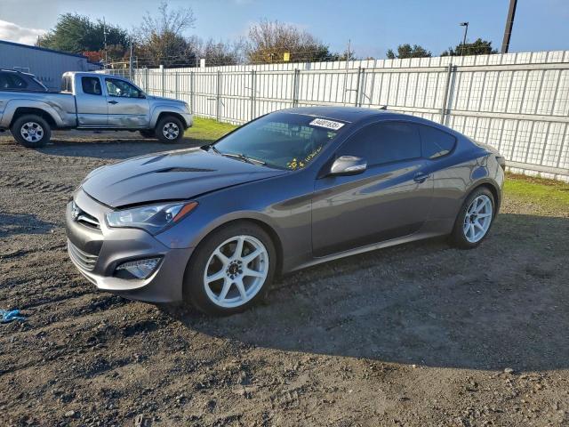 Salvage Hyundai Genesis