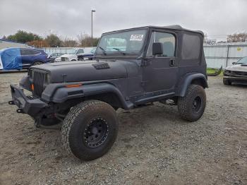  Salvage Jeep Wrangler