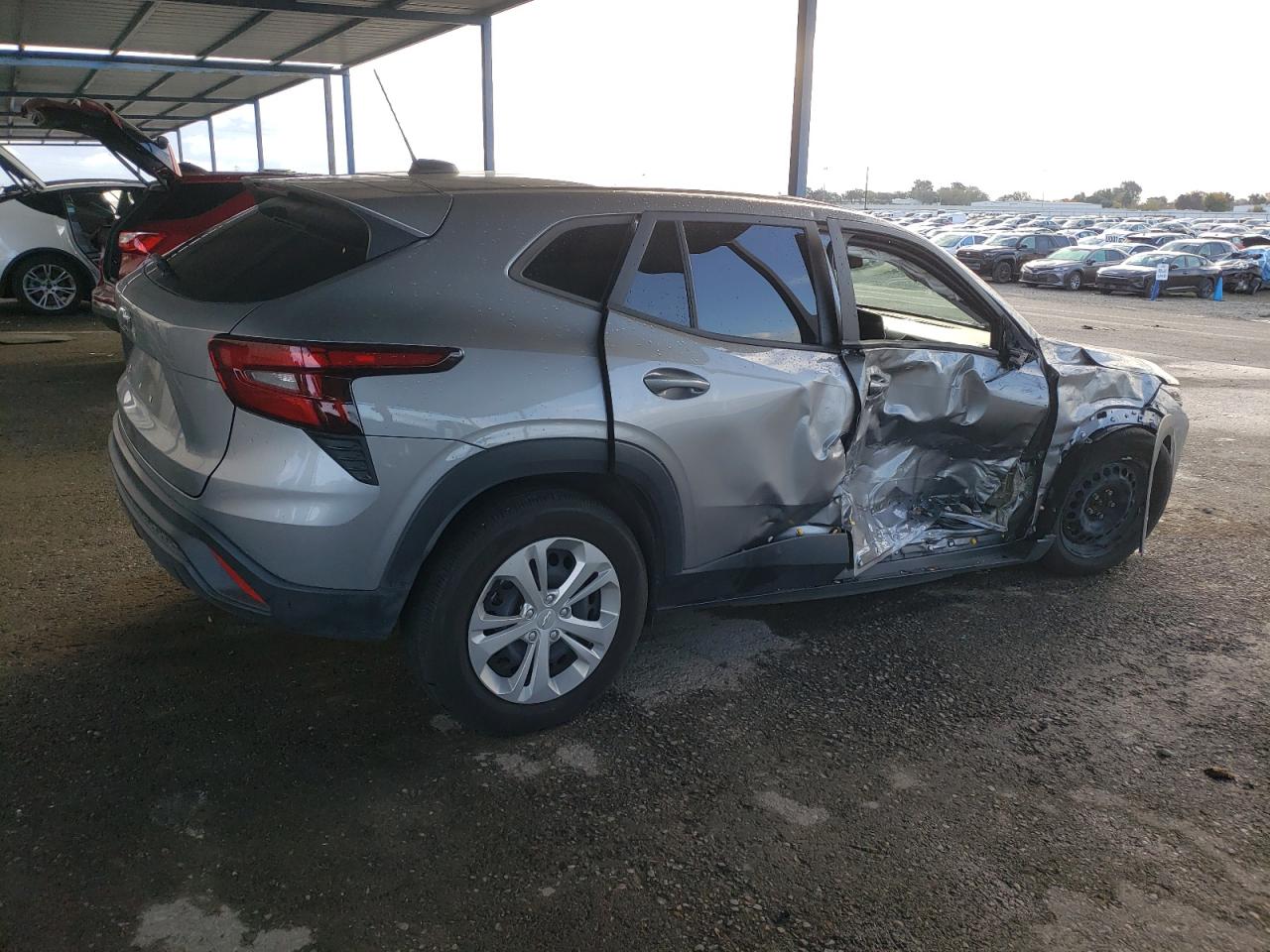 Chevrolet Trax Ls Image 3