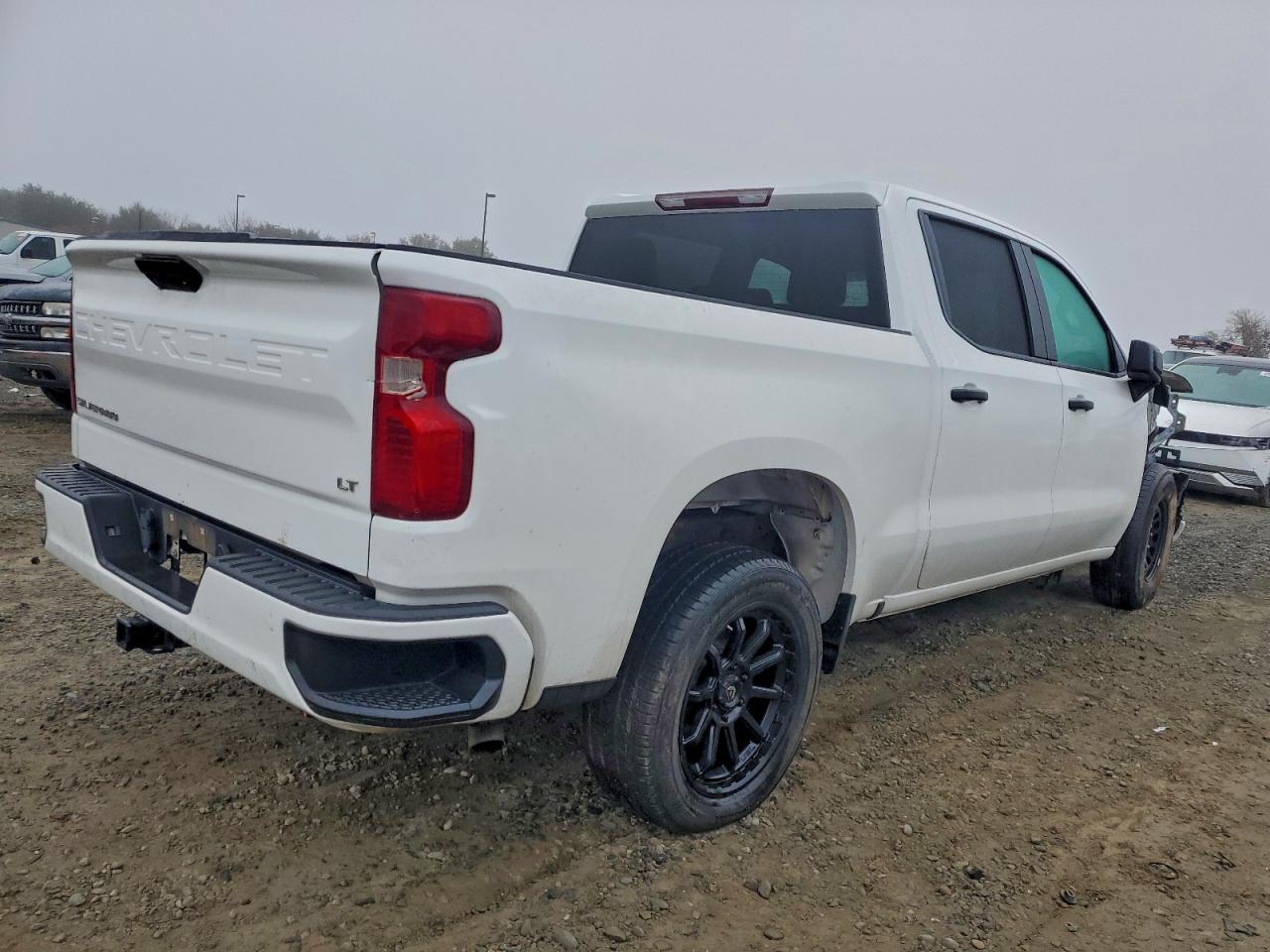Chevrolet Silverado C1500 Custom Image 6