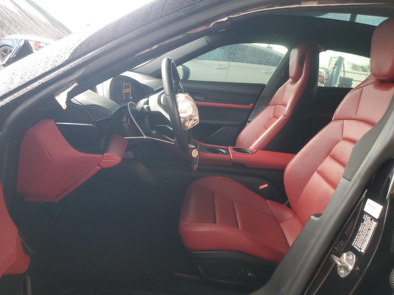 Porsche Taycan Image 9