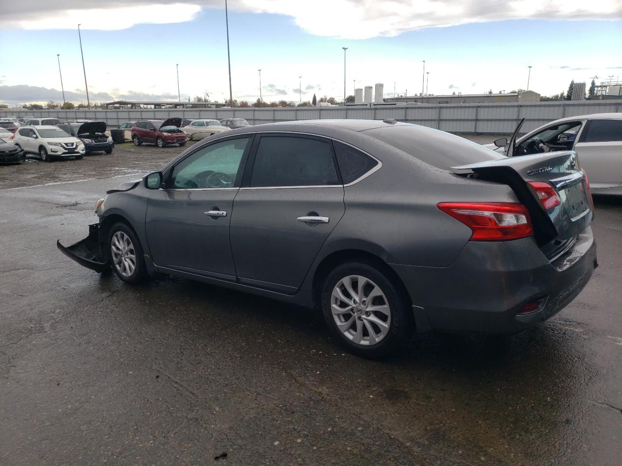 Nissan Sentra S Image 3