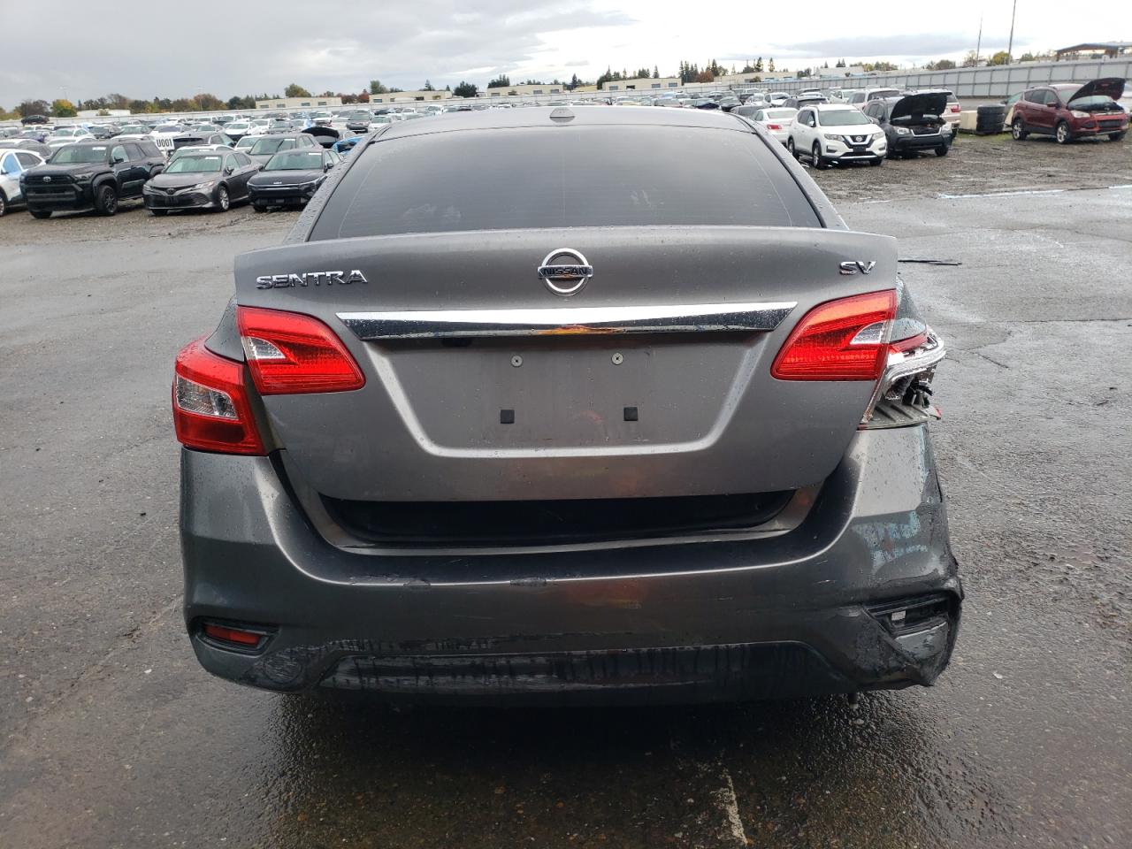 Nissan Sentra S Image 4