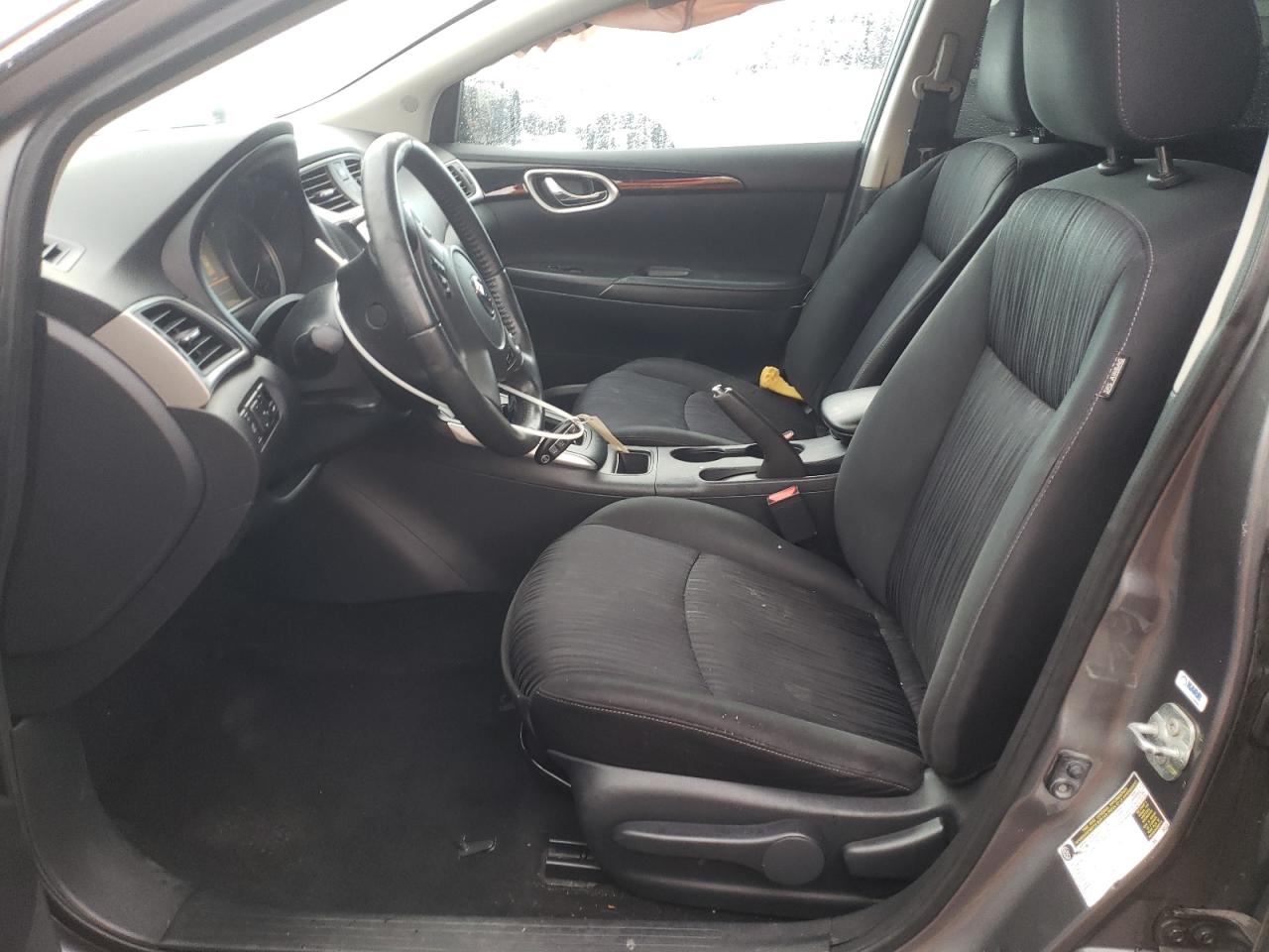 Nissan Sentra S Image 8