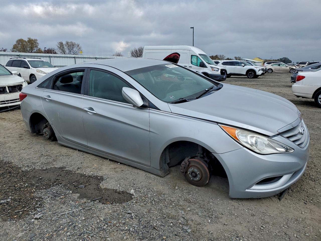 Hyundai SONATA Gls Image 10