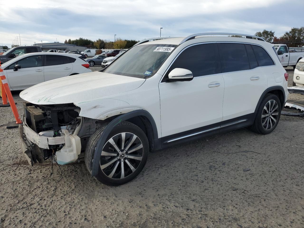 Mercedes-Benz GLB 250 4matic Image 1