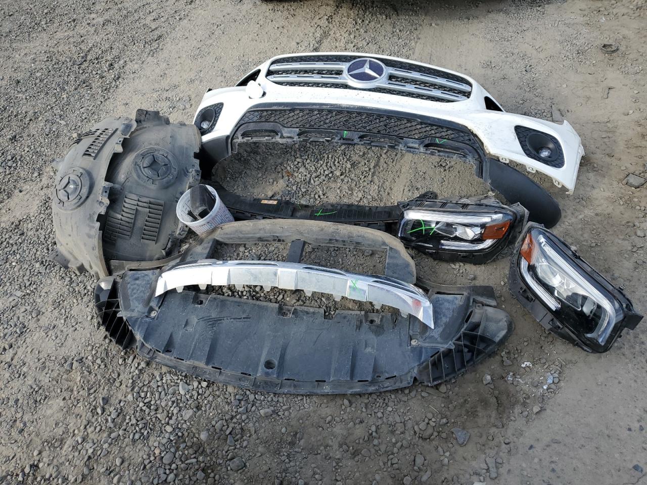 Mercedes-Benz GLB 250 4matic Image 2