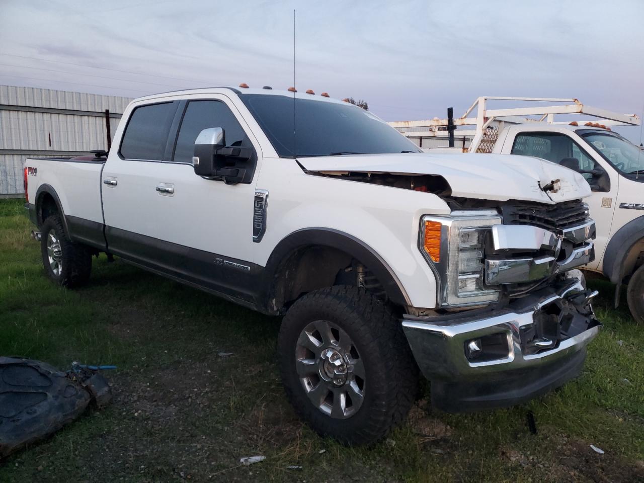 Ford F-350 Super Duty Image 5