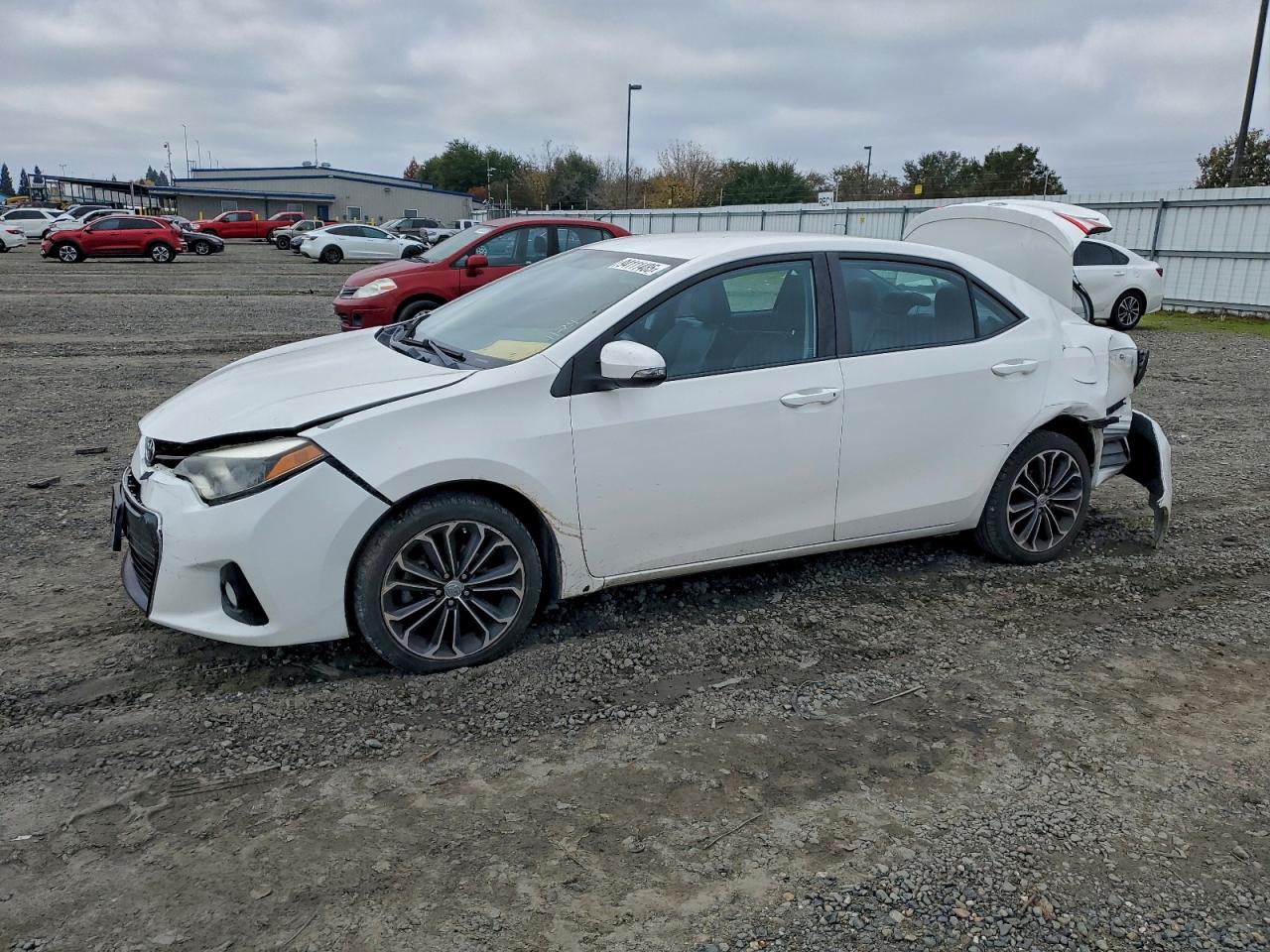 Toyota Corolla L Image 1