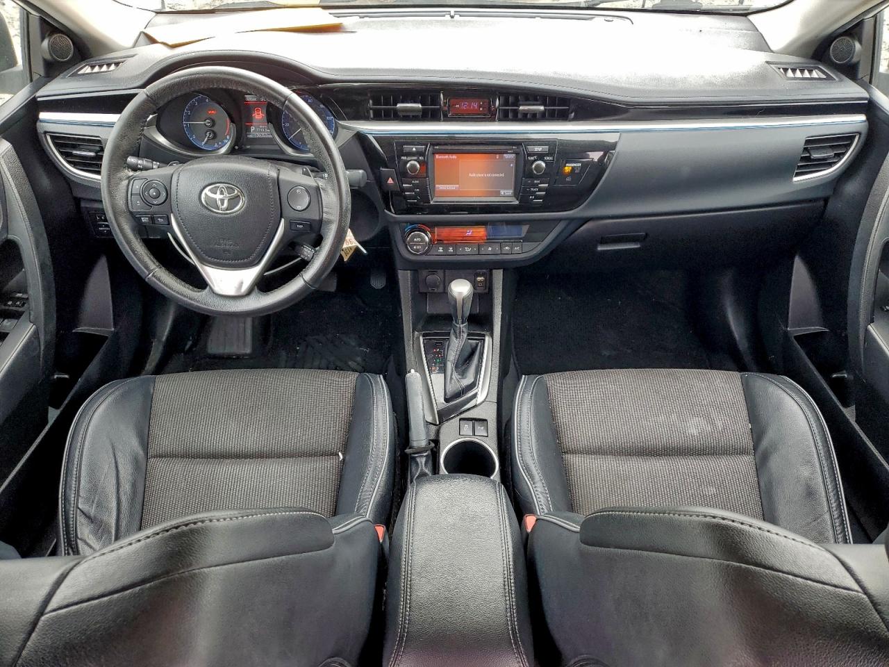 Toyota Corolla L Image 5