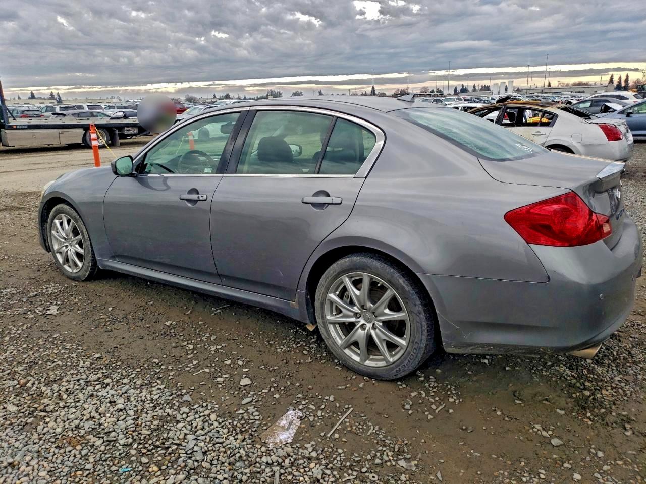 INFINITI G37 Base Image 3