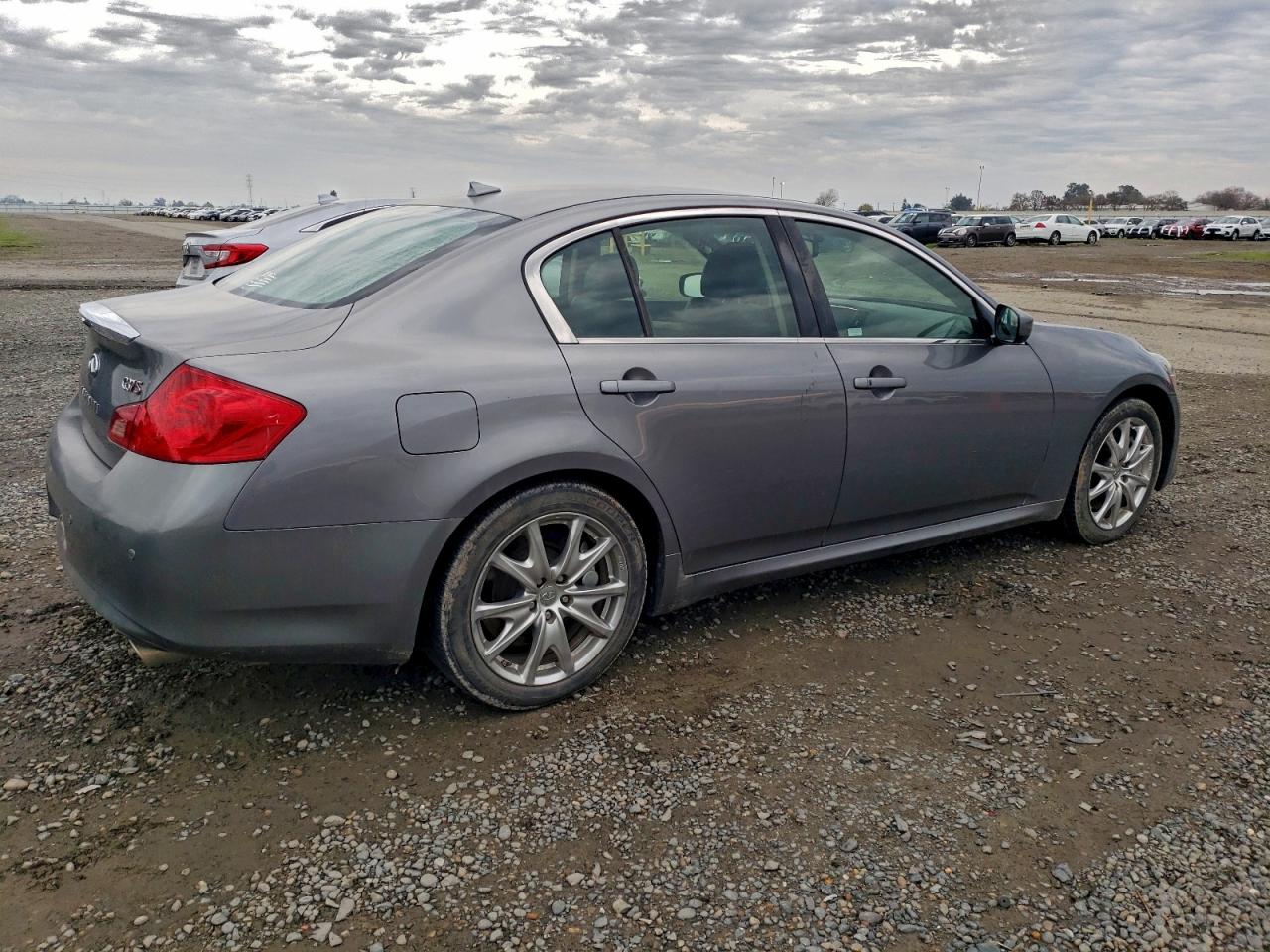 INFINITI G37 Base Image 5