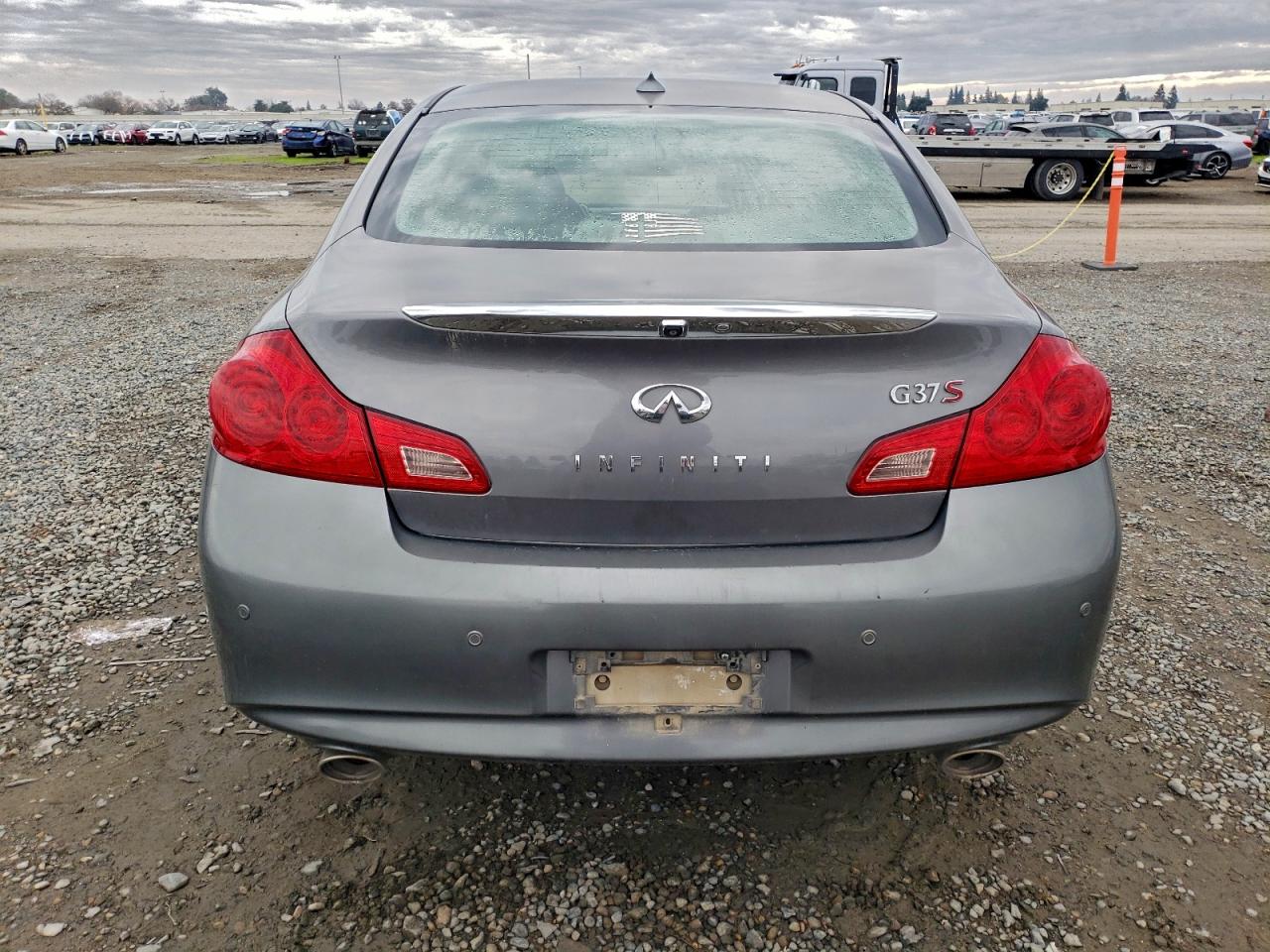 INFINITI G37 Base Image 7