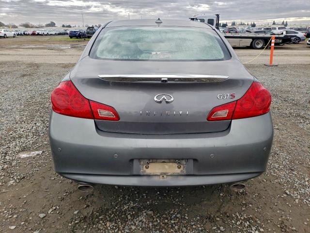 INFINITI G37 Base Image 7