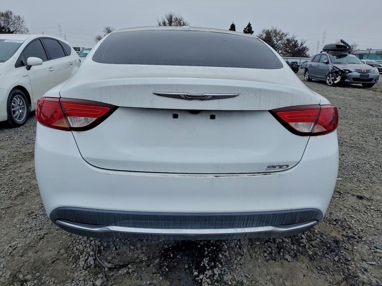 Chrysler 200 Limited Image 8