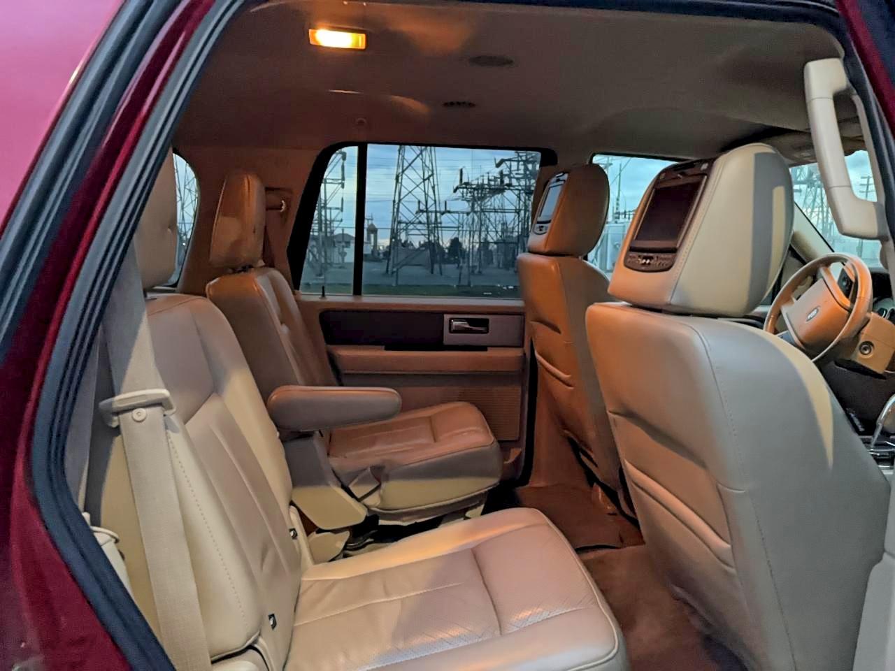 Ford Expedition Xlt Image 4