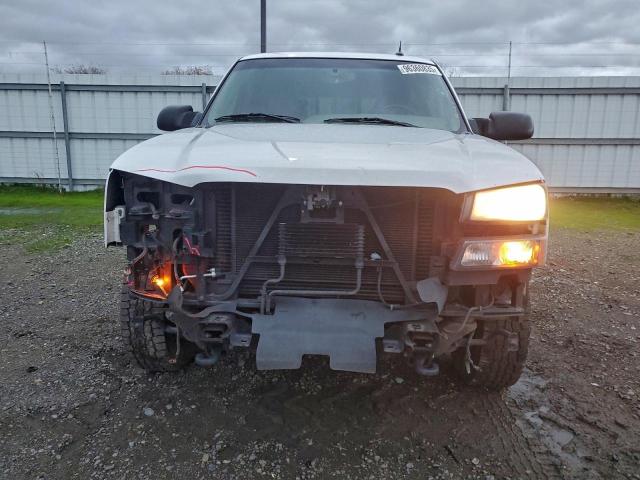 Chevrolet Silverado K2500 Heavy Duty Image 11