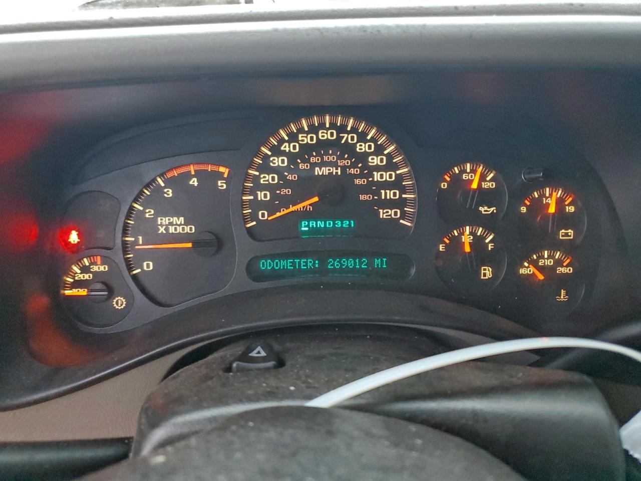 Chevrolet Silverado K2500 Heavy Duty Image 2