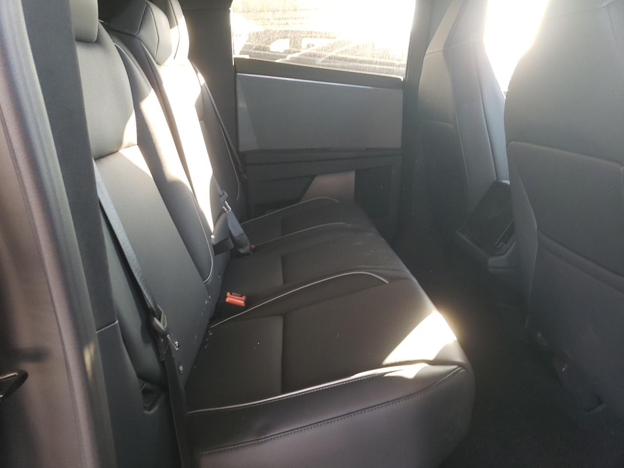 Tesla Cybertruck Image 8