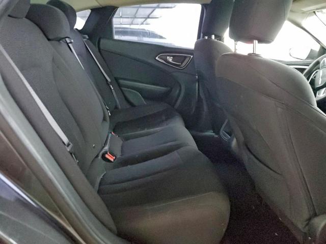 Chrysler 200 Limited Image 4