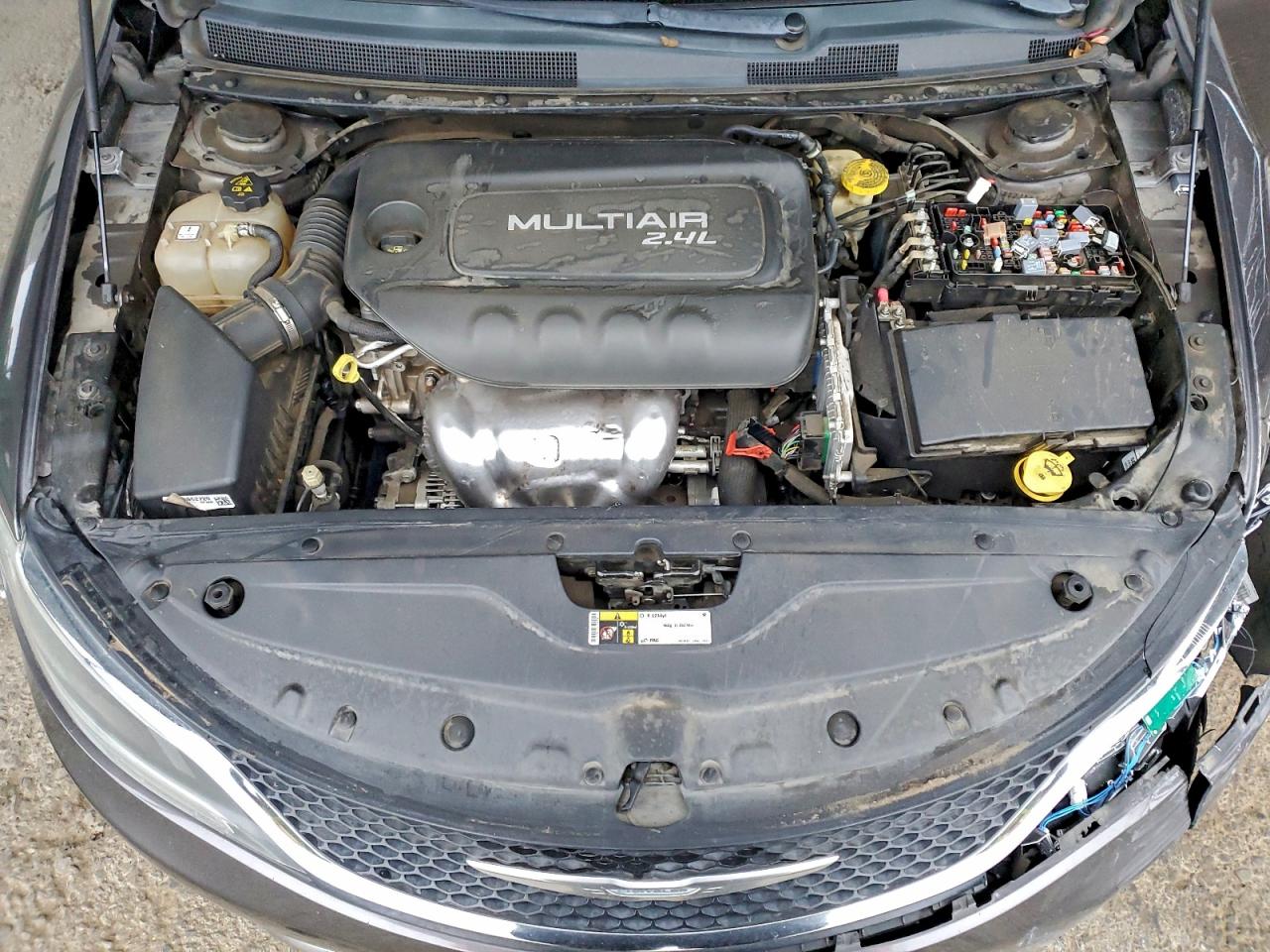 Chrysler 200 Limited Image 10