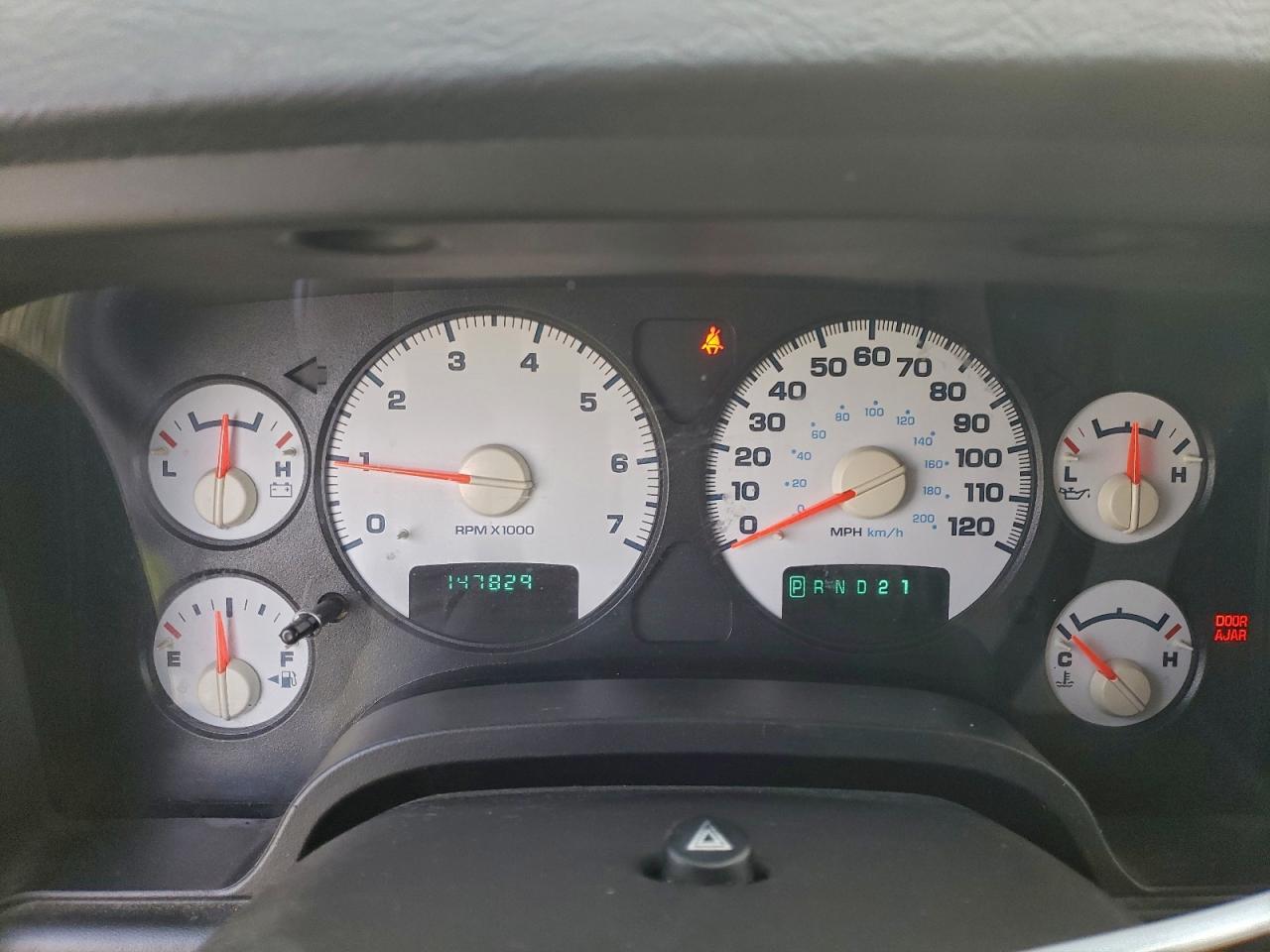 Dodge Ram 1500 St Image 11