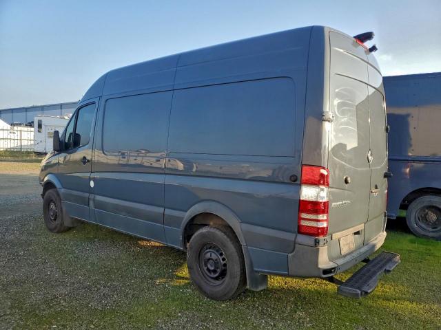 Mercedes-Benz Sprinter 2500 Image 4