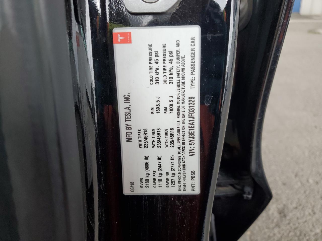 Tesla Model 3 Image 11