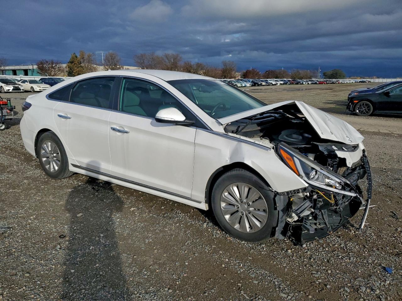 Hyundai SONATA Hybrid Image 6