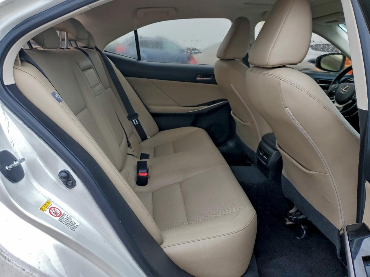 Lexus Is 300 Image 12