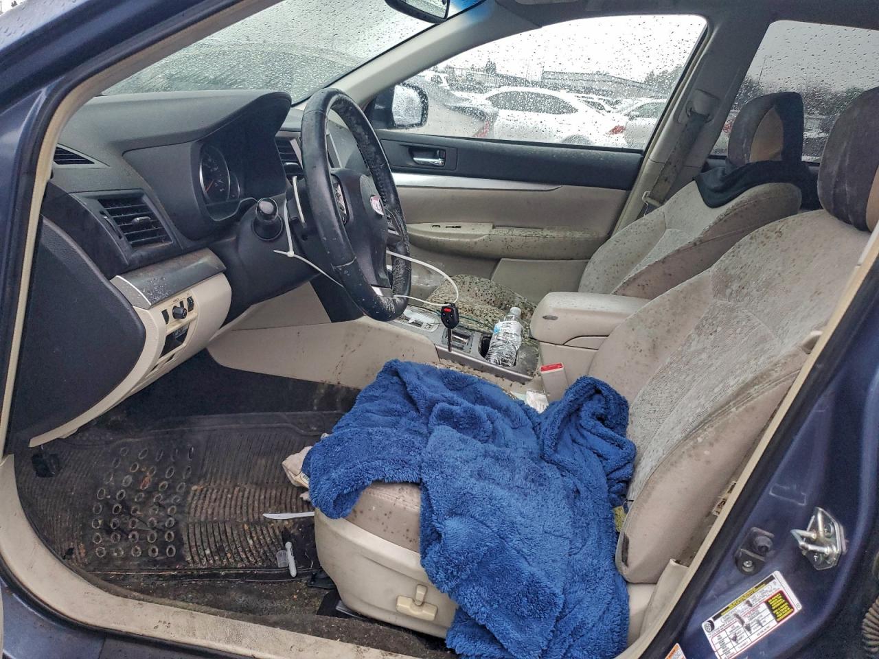 Subaru Outback 2.5i Premium Image 12