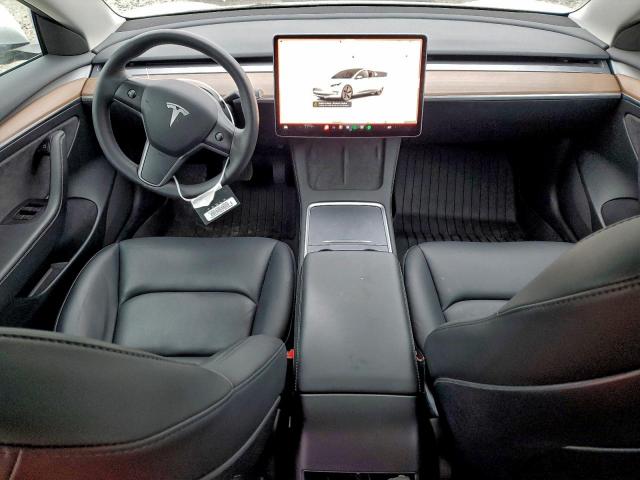 Tesla Model 3 Image 6