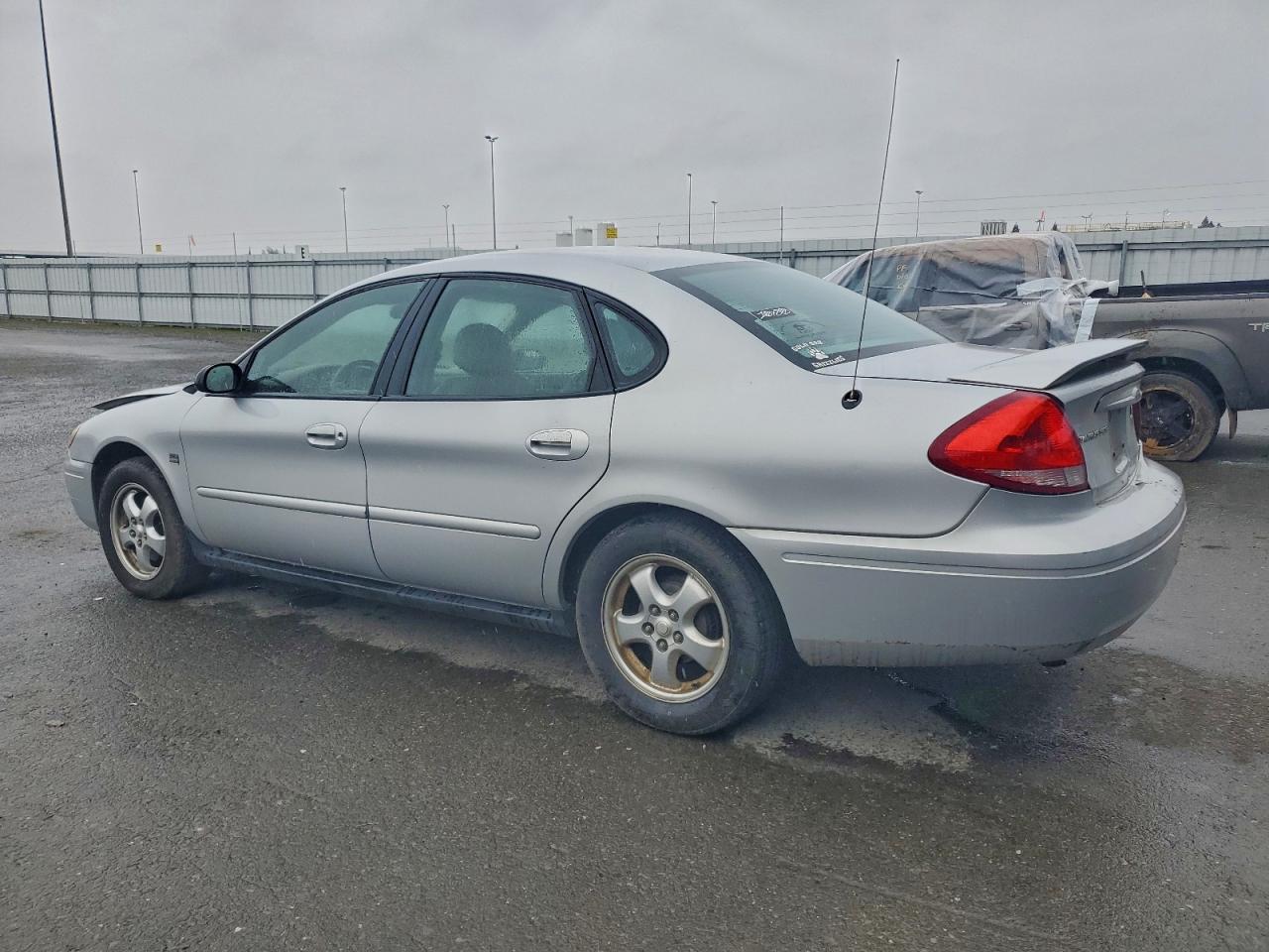 Ford Taurus Ses Image 2