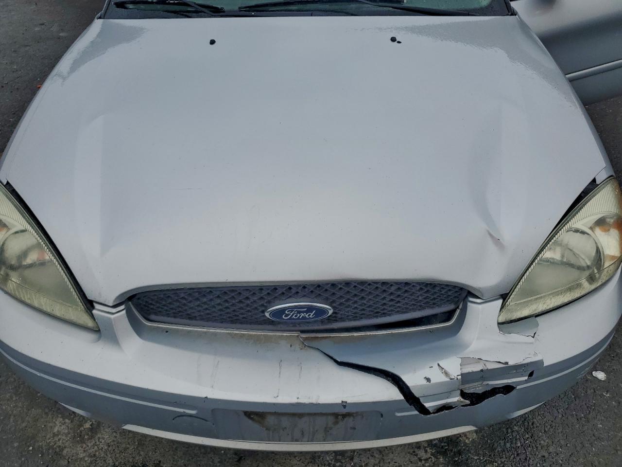 Ford Taurus Ses Image 8