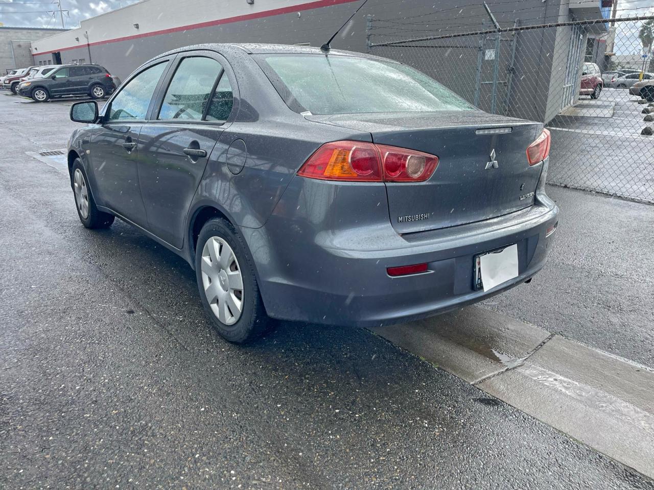 Mitsubishi Lancer De Image 2