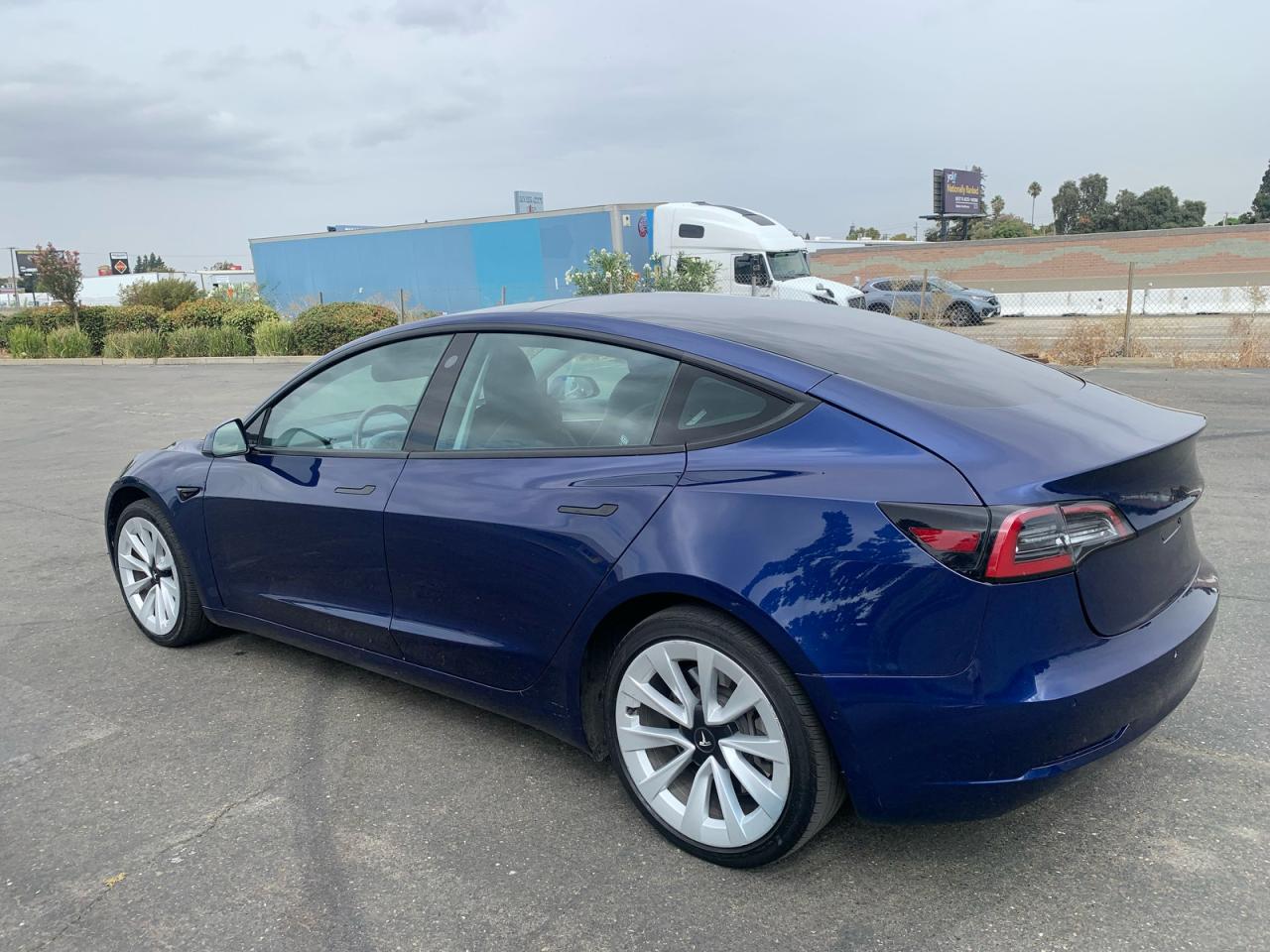 Tesla Model 3 Image 10