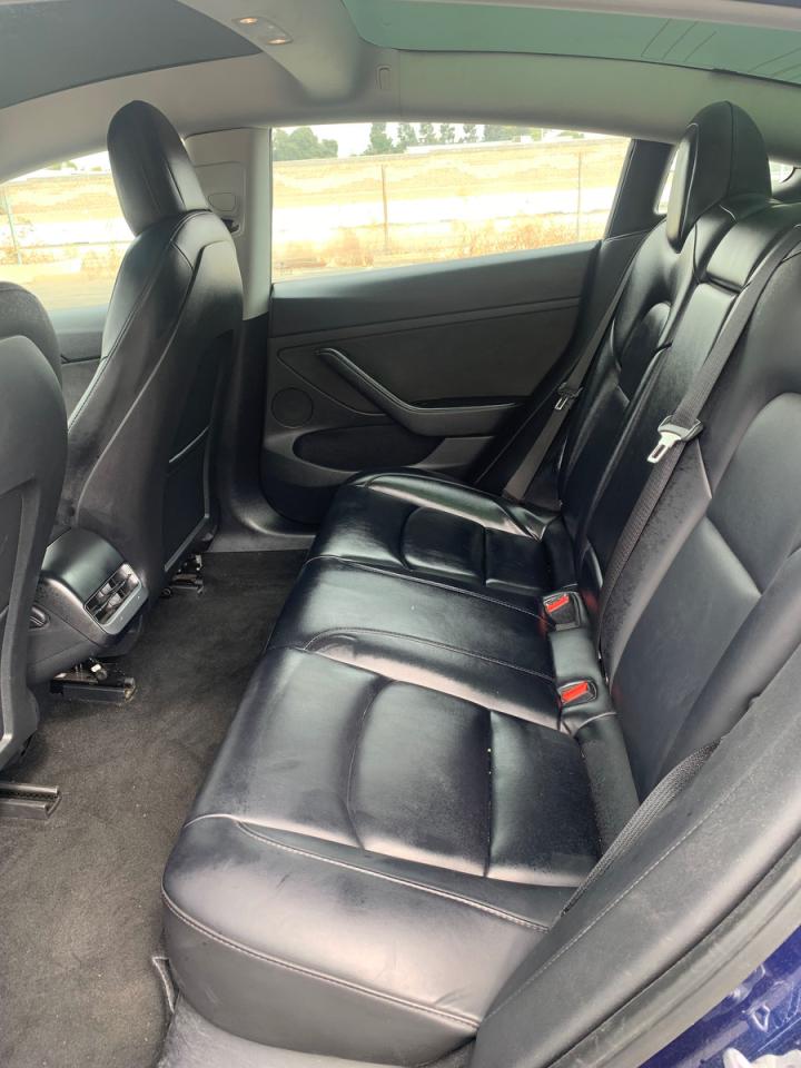 Tesla Model 3 Image 5