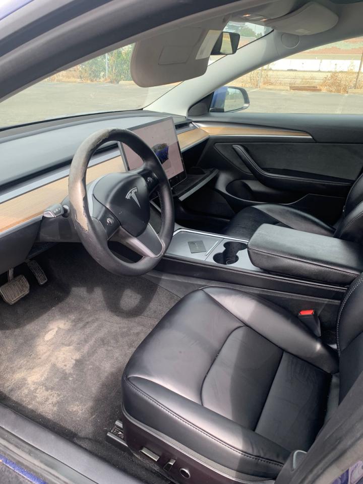 Tesla Model 3 Image 7